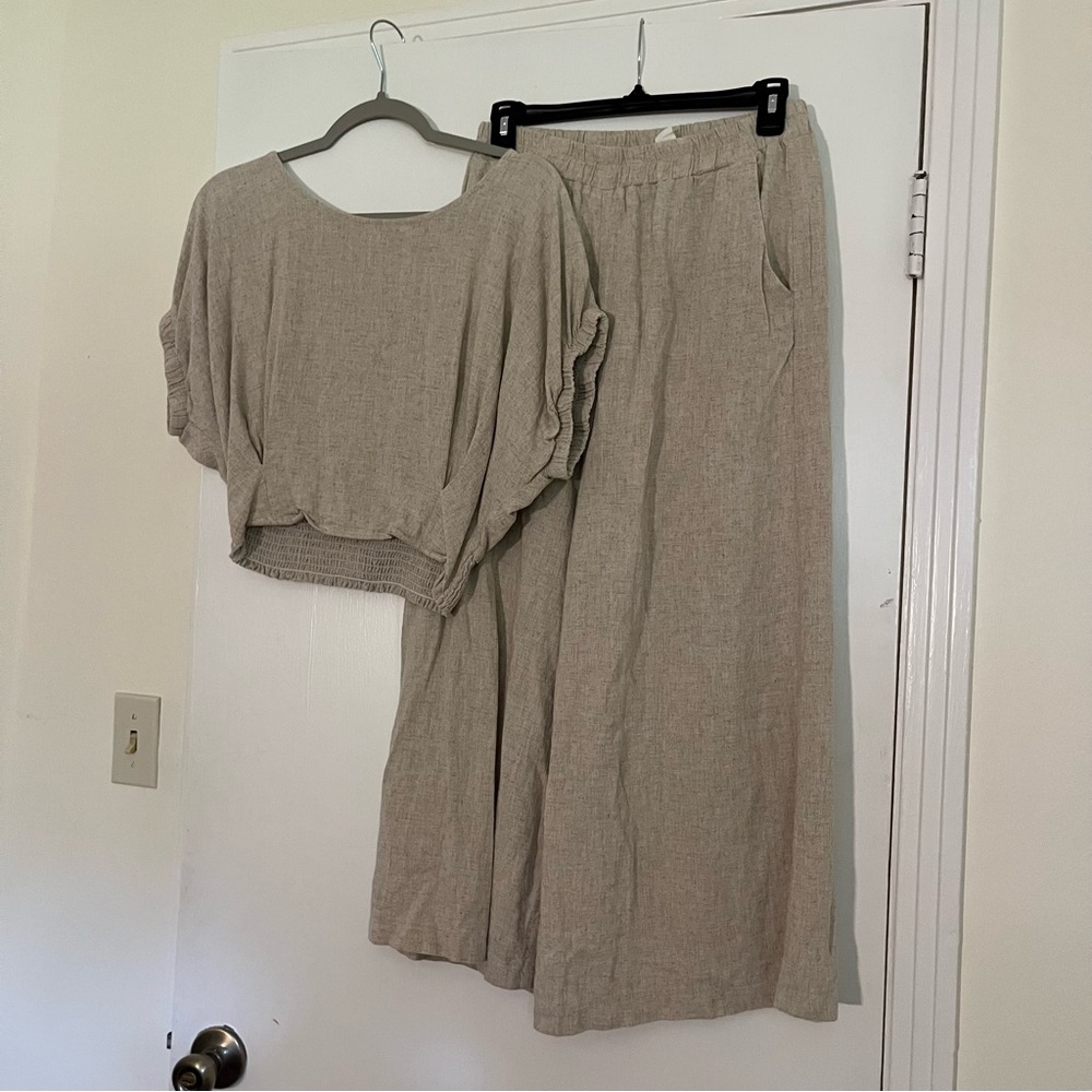 Bohme Tan Linen Set